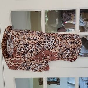 Stunning Cache rouched tunic blouse